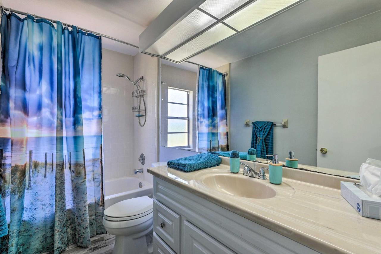 Lanai And Pond At Tranquil Bradenton Retreat! Villa Bagian luar foto
